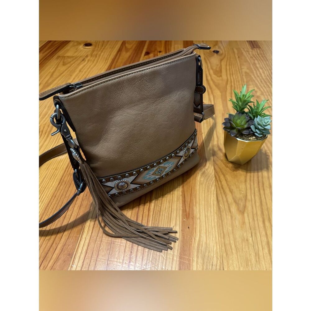 Nocona Western Womens Carmen Concealed Carry Tote Handbag Tan Color